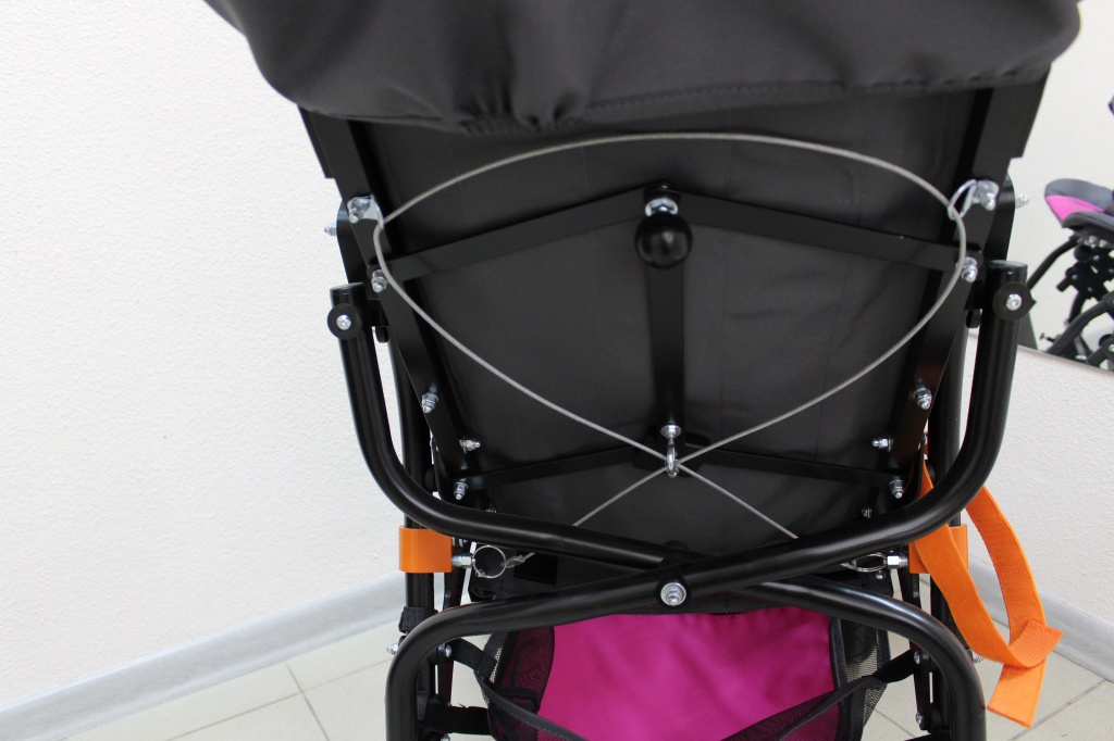 оптимус коляска_как откинуть спинку.JPG